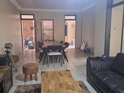 2 Bedroom Apartment For Sale in Vanderbijlpark - KD8M.webp