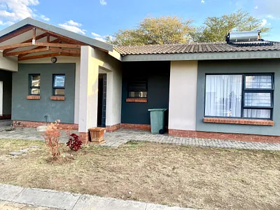 3 Bedroom Townhouse To Rent in Rustenburg - img