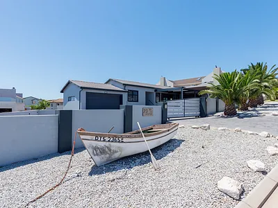 4 Bedroom House For Sale in Langebaan - ke0Z.webp