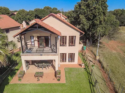 3 Bedroom Townhouse To Rent in Hartbeespoort - img