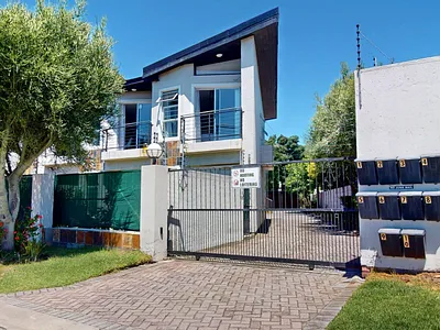 2 Bedroom Apartment For Sale in Port Elizabeth - img