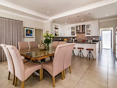 4 Bedroom House To Rent in Somerset West - koEW.webp