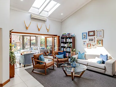 3 Bedroom House For Sale in Bedfordview - xuZB.webp