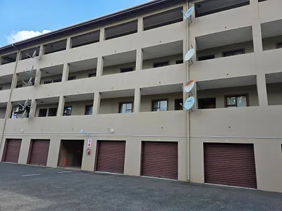 2 Bedroom Apartment For Sale in Empangeni - lYNW.webp