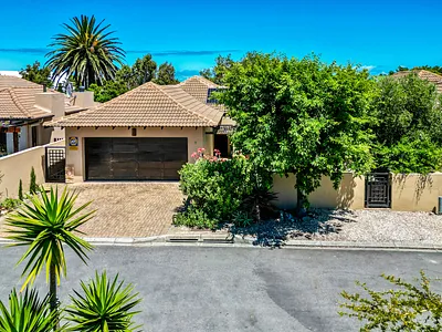 3 Bedroom House For Sale in Hermanus - CcSL.webp