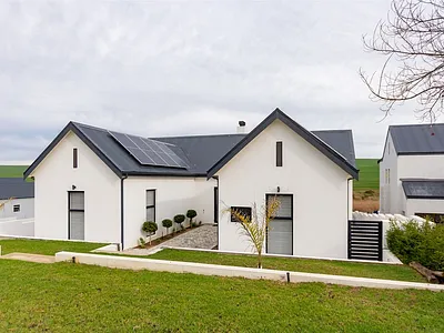 3 Bedroom Townhouse For Sale in Malmesbury - SwEA.webp