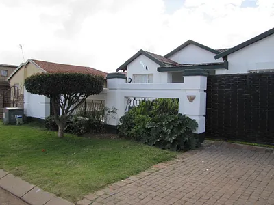 3 Bedroom House For Sale in Krugersdorp - WKKZ.webp