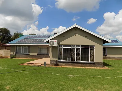 3 Bedroom House For Sale in Ventersdorp - pR7V.webp