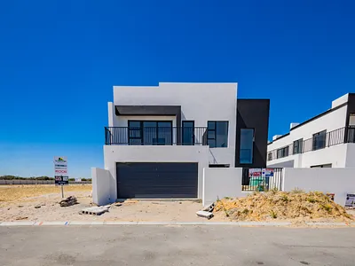4 Bedroom House For Sale in Blouberg - MsHD.webp