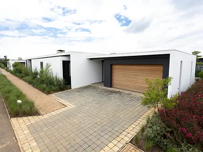 3 Bedroom Townhouse For Sale in Hilton - NafX.webp