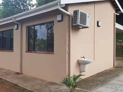 4 Bedroom Townhouse To Rent in Amanzimtoti - img