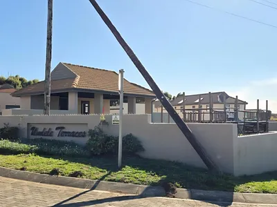 2 Bedroom Apartment For Sale in East London - oTmC.webp