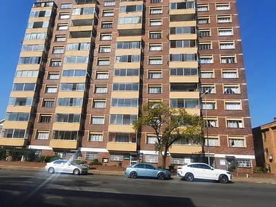 4 Bedroom Apartment For Sale in Pietermaritzburg - 0PqD.webp
