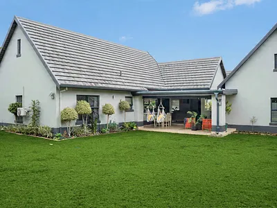 3 Bedroom Townhouse For Sale in Hillcrest - img