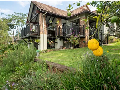 3 Bedroom Townhouse For Sale in Hillcrest - img