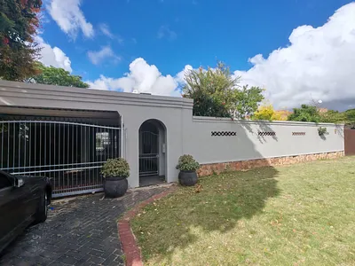 3 Bedroom House To Rent in Port Elizabeth - YEF3.webp