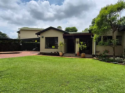 4 Bedroom House For Sale in Centurion - hjCD.webp