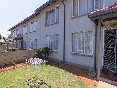 1 Bedroom Townhouse For Sale in Kempton Park - k9Sv.webp