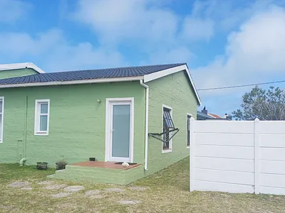1 Bedroom Apartment To Rent in Struisbaai - 9UVV.webp