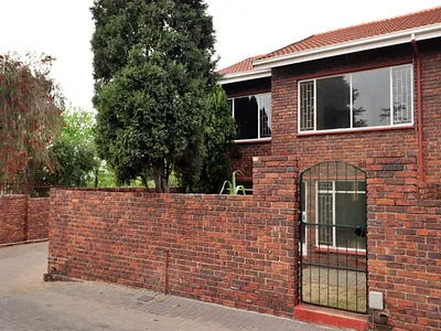 2 Bedroom Apartment For Sale in Kempton Park - AQbR.webp