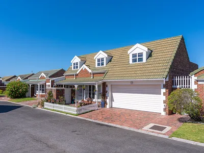 3 Bedroom House For Sale in Cape Town - img