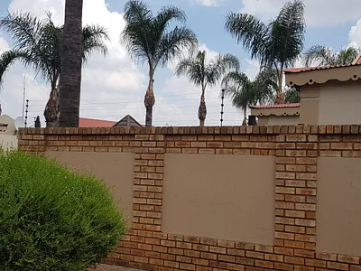 3 Bedroom House For Sale in Springs - img
