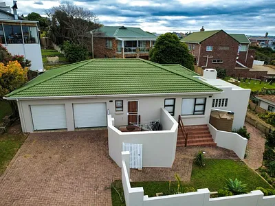 3 Bedroom House For Sale in Stilbaai West, Stilbaai - img