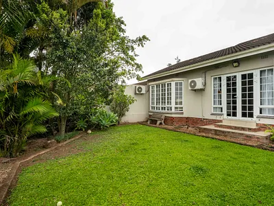 4 Bedroom Townhouse For Sale in Clifton, Kloof - img