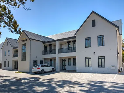 2 Bedroom Apartment To Rent in Somerset West - img