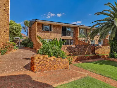 2 Bedroom Apartment For Sale in Edenvale - zR4h.webp