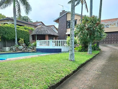 4 Bedroom House For Sale in Durban North - Uk2J.webp