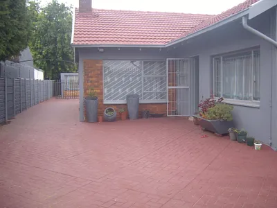4 Bedroom House For Sale in Alberton - img