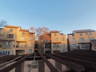 2 Bedroom Townhouse For Sale in Germiston - AZQc.webp