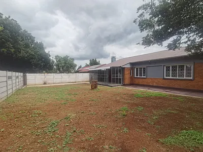 3 Bedroom House For Sale in Vanderbijlpark - Wjz4.webp
