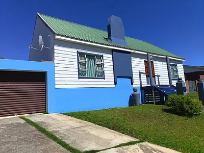 2 Bedroom House For Sale in Uitenhage - ZkJP.webp
