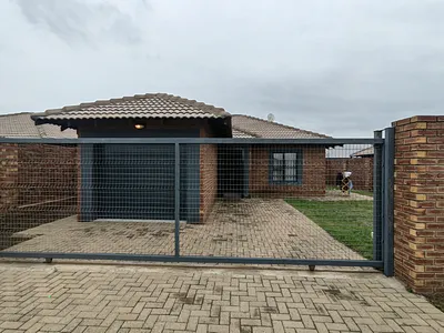 2 Bedroom House To Rent in Secunda - img