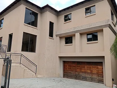 4 Bedroom House To Rent in Rustenburg - img