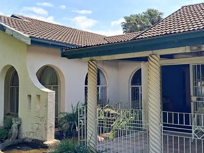4 Bedroom House For Sale in Newcastle - img