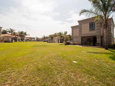 4 Bedroom Townhouse For Sale in Vaal Marina - img