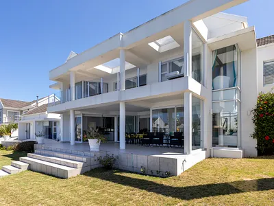 6 Bedroom House For Sale in Port Alfred - PTtr.webp