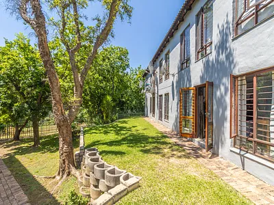 1 Bedroom Apartment For Sale in Sandton - img