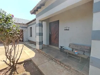 3 Bedroom House For Sale in Koster - 6QAM.webp