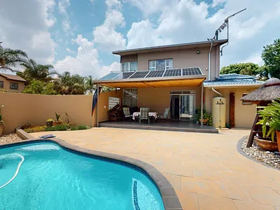 5 Bedroom House For Sale in Germiston - O0WQ.webp