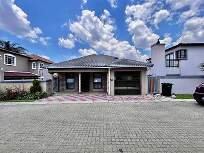 4 Bedroom Townhouse To Rent in Midrand - img