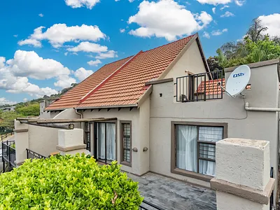 3 Bedroom Apartment To Rent in Allen's Nek, Roodepoort - img