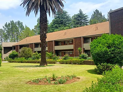 2 Bedroom Apartment For Sale in Vereeniging - fBcA.webp