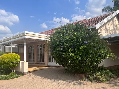 3 Bedroom Townhouse For Sale in Pretoria - zvy6.webp