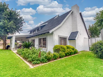 4 Bedroom House For Sale in Sandton - img