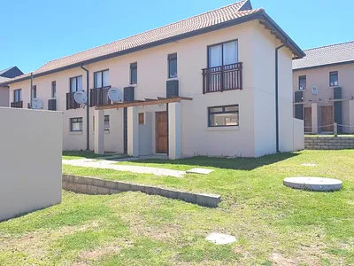 2 Bedroom Apartment For Sale in East London - img