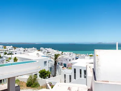 3 Bedroom House For Sale in Langebaan - 1rMW.webp